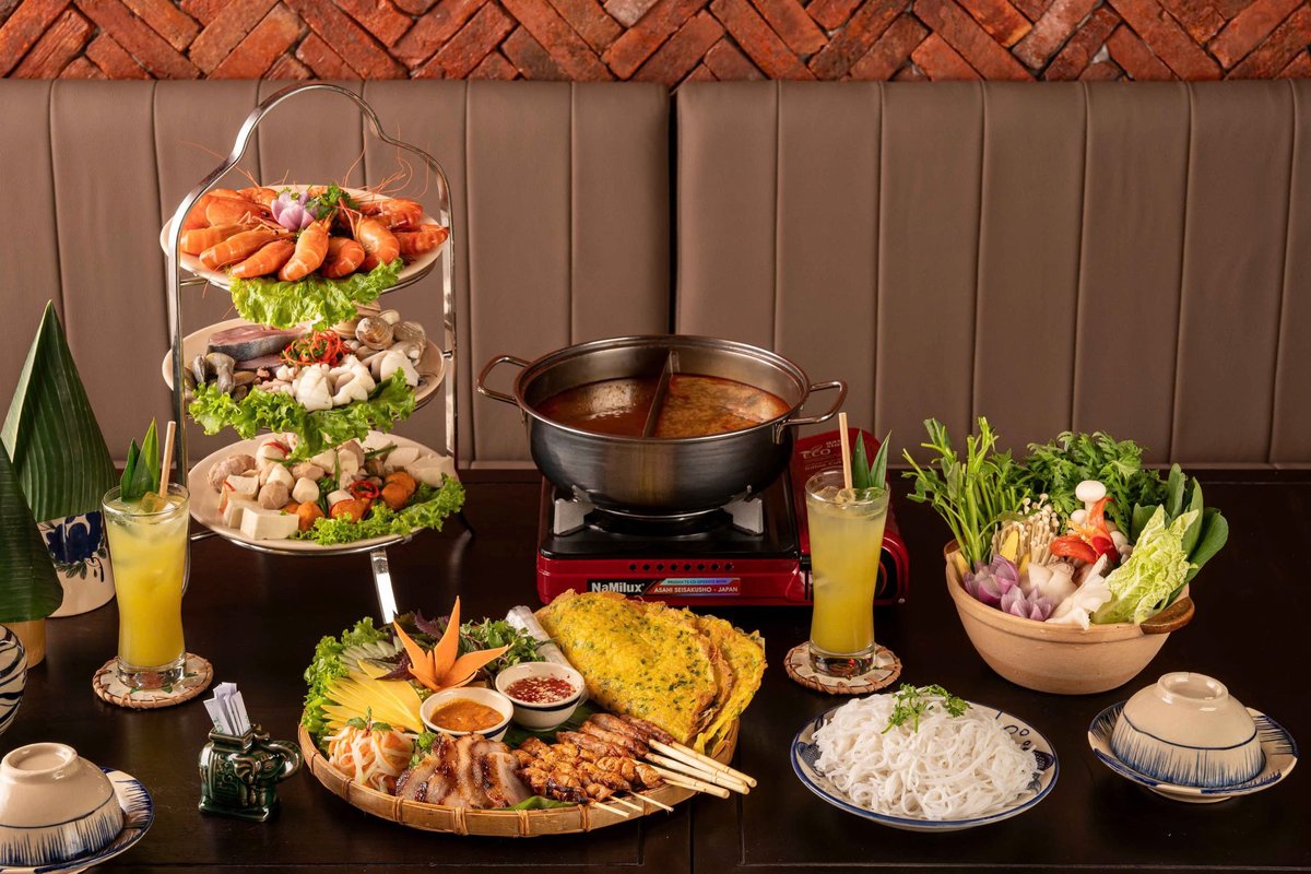 Mâm đặc sản Bếp 12 Mùa